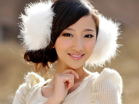 从女人胸型解读性情如何