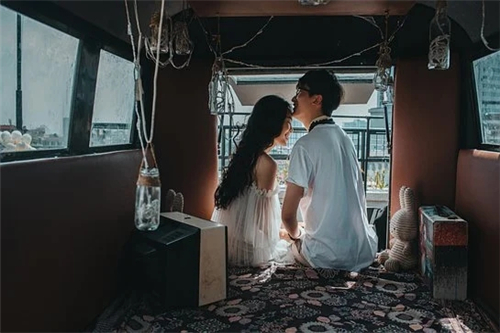巨蟹男喜欢的四种女人，巨蟹男对哪些星座女情有独钟