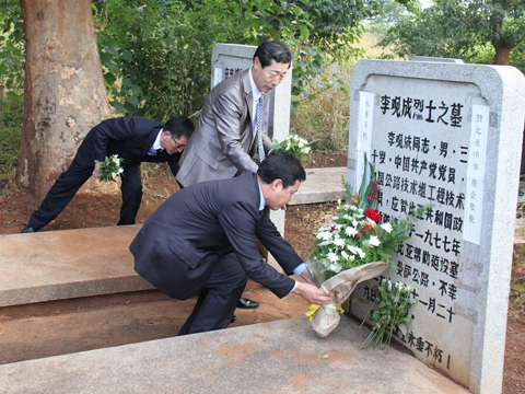 周公解梦梦见扫墓是什么意思 做梦梦到扫墓代表什么