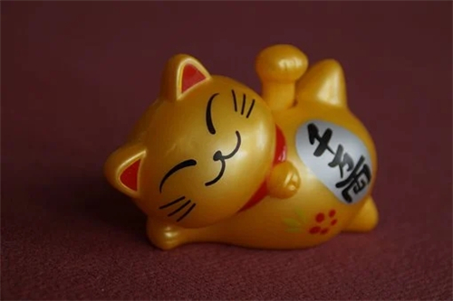 旧的招财猫能不能直接扔掉，旧招财猫如何处理好