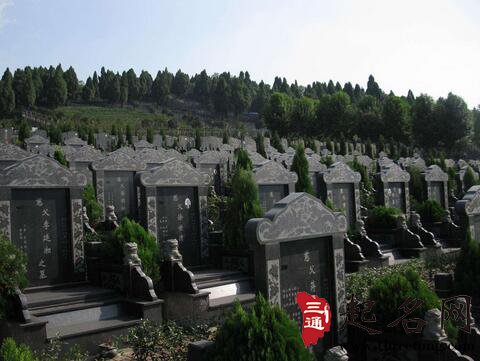 火葬后骨灰下葬有何风水讲究